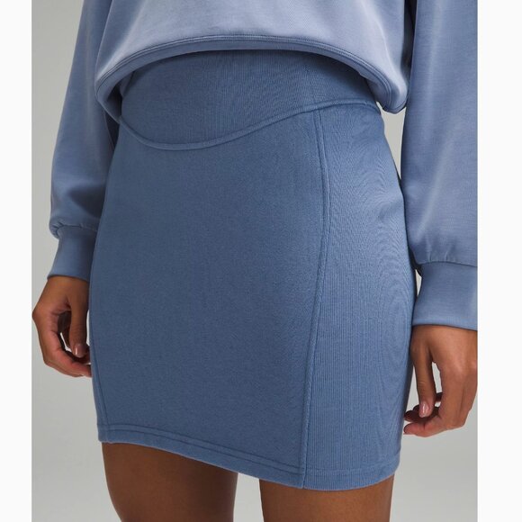 Lululemon Scuba High Rise Waisted Mini Skirt Knit Fleece Preppy Tennis Prep - M - Picture 2 of 10